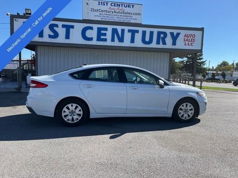 Used 2019 Ford Fusion S FWD image 1