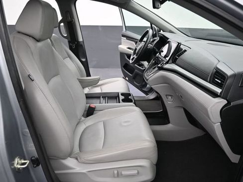 Used 2019 Honda Odyssey EX-L image 16