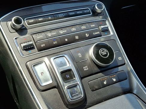 Used 2023 Hyundai Santa Fe SEL FWD image 14