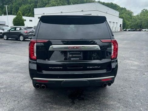 Used 2022 GMC Yukon XL Denali AWD/4WD image 9