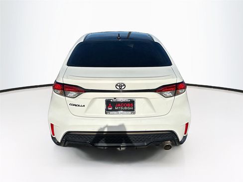 Used 2021 Toyota Corolla SE image 6