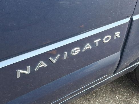 Used 2016 Lincoln Navigator Select image 15