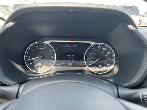 Used 2025 Nissan Sentra SR FWD image 15