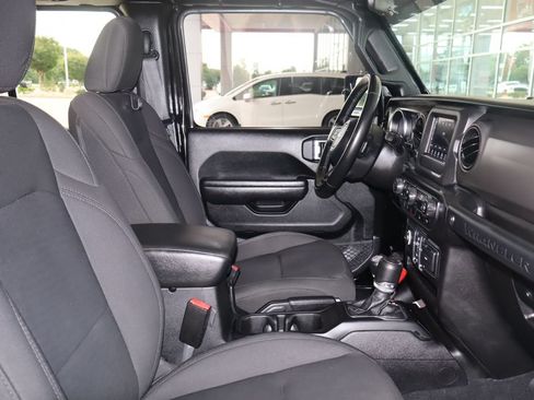 Used 2021 Jeep Wrangler Unlimited Sport AWD/4WD image 39