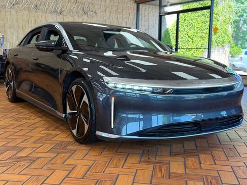 Used 2024 Lucid Air Touring AWD/4WD image 10