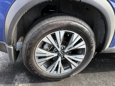Certified 2023 Nissan Rogue SV image 27