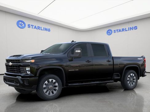 Certified 2025 Chevrolet Silverado 2500 Custom w/ Custom Convenience Package AWD/4WD image 2