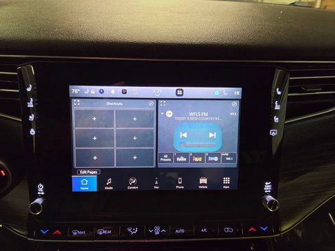 Used 2024 Jeep Wagoneer Series II w/ Flexible Seating Group image 30