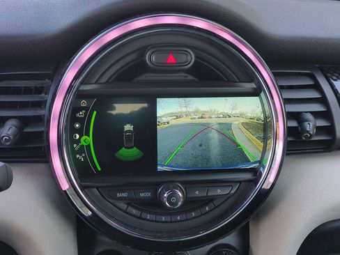 Used 2019 MINI Cooper S w/ Signature Upholstery Package image 29