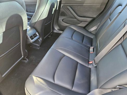 Used 2018 Tesla Model 3 Long Range image 27