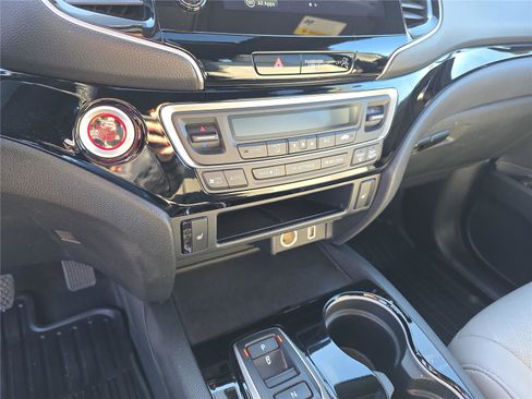 Used 2020 Honda Passport Touring image 22