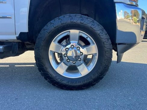 Used 2018 Chevrolet Silverado 2500 LTZ w/ Duramax Plus Package AWD/4WD image 4