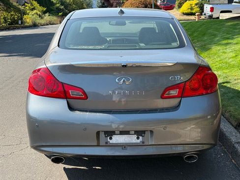 Used 2013 INFINITI G37 x w/ Premium Pkg image 5