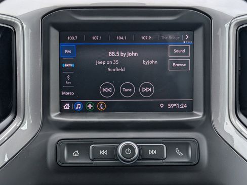 Used 2021 Chevrolet Silverado 1500 Custom Trail Boss AWD/4WD image 29