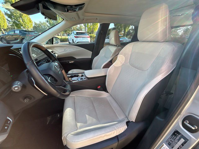 Used 2024 Lexus RX 450h AWD w/ Convenience Package image 17