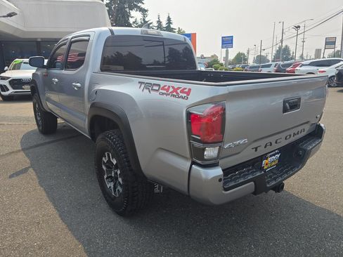 Used 2020 Toyota Tacoma TRD Off-Road w/ TRD Premium Off Road Package AWD/4WD image 5