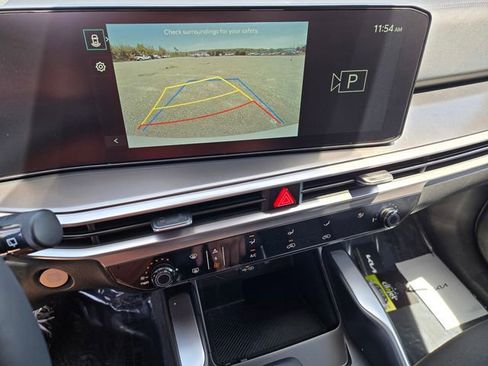 New 2026 Kia Sorento LX FWD image 10