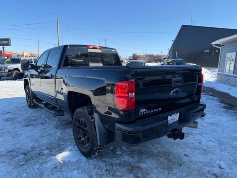 Used 2019 Chevrolet Silverado 2500 LTZ image 3