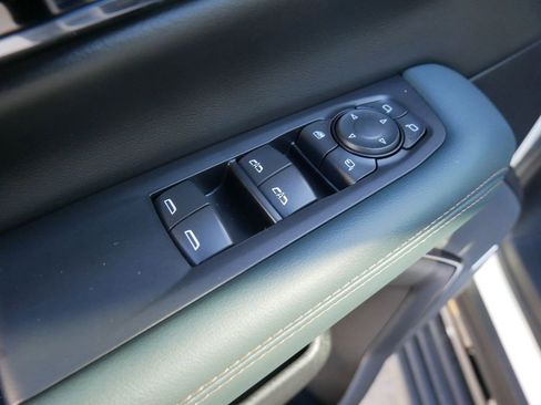 Certified 2025 GMC Yukon XL AT4 w/ AT4 Premium Package AWD/4WD image 14