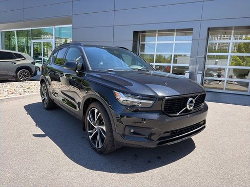 Used 2021 Volvo XC40 T5 R-Design w/ Advanced Package AWD/4WD image 3