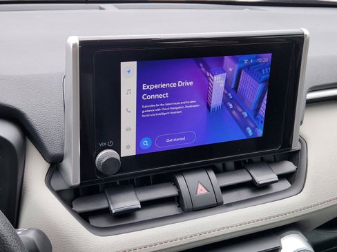 Used 2024 Toyota RAV4 XLE image 9