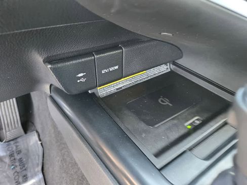 Used 2019 Toyota Camry XLE w/ Carpet Mat Package FWD image 14
