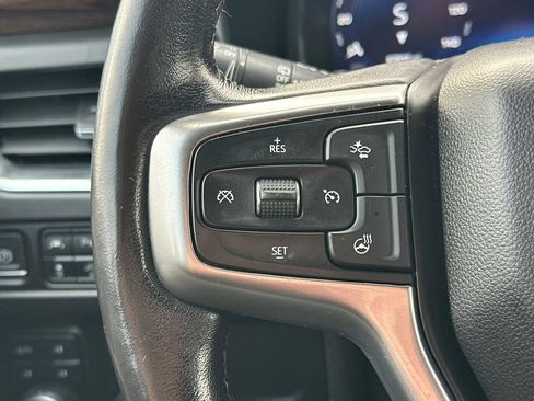 Used 2022 Chevrolet Suburban Premier image 37