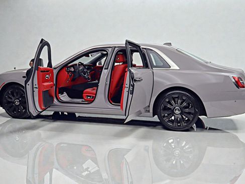 Used 2022 Rolls-Royce Ghost image 7