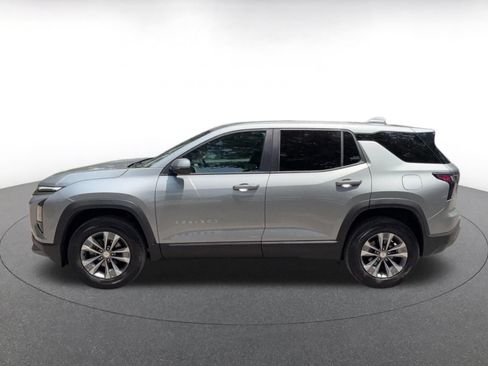 Used 2025 Chevrolet Equinox LT FWD image 7