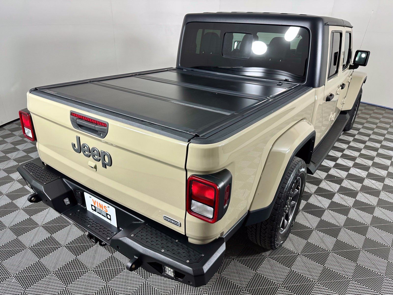 Used 2022 Jeep Gladiator Overland w/ Popular Equipment Package AWD/4WD image 21