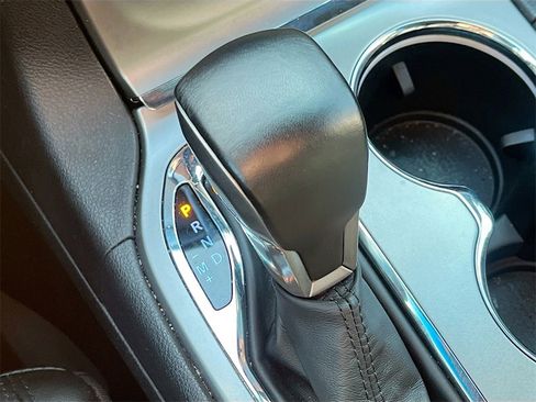 Used 2022 Jeep Grand Cherokee Laredo X image 17