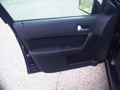 Used 2008 Ford Focus SES image 14