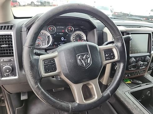 Used 2015 RAM 2500 Laramie w/ Convenience Group AWD/4WD image 9
