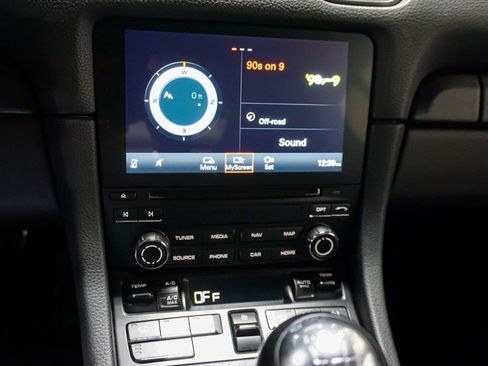 Used 2019 Porsche 718 Cayman RWD image 23
