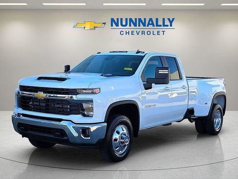 New 2026 Chevrolet Silverado 3500 LT w/ Convenience Package image 1