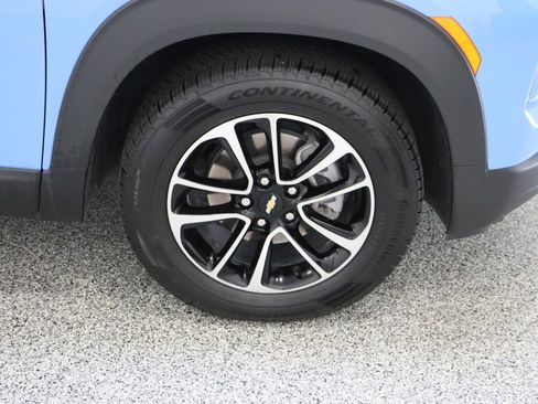 Used 2024 Chevrolet TrailBlazer LT w/ LT Cold Weather Package AWD/4WD image 5