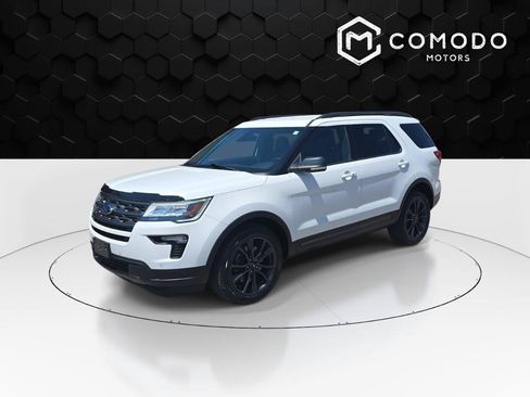 Used 2019 Ford Explorer XLT w/ XLT Sport Appearance Package AWD/4WD image 7