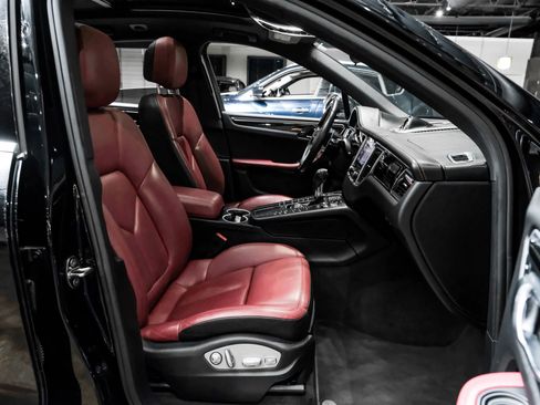 Used 2017 Porsche Macan S image 35