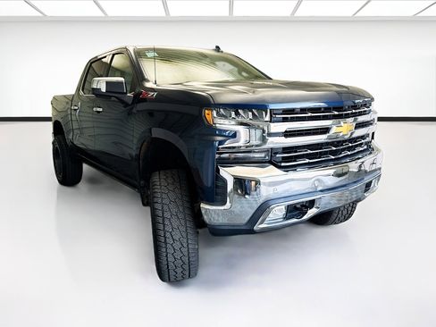 Used 2021 Chevrolet Silverado 1500 LTZ w/ Z71 Off-Road Package image 3