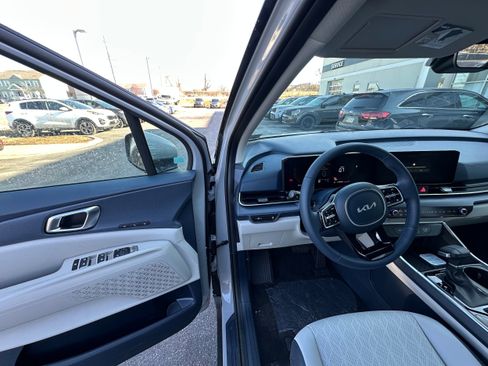 New 2026 Kia Carnival EX image 42