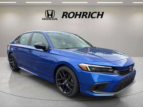 Used 2023 Honda Civic Sport image 4