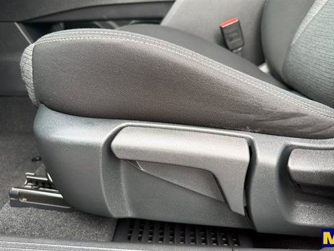 Used 2022 Nissan Rogue S FWD image 13