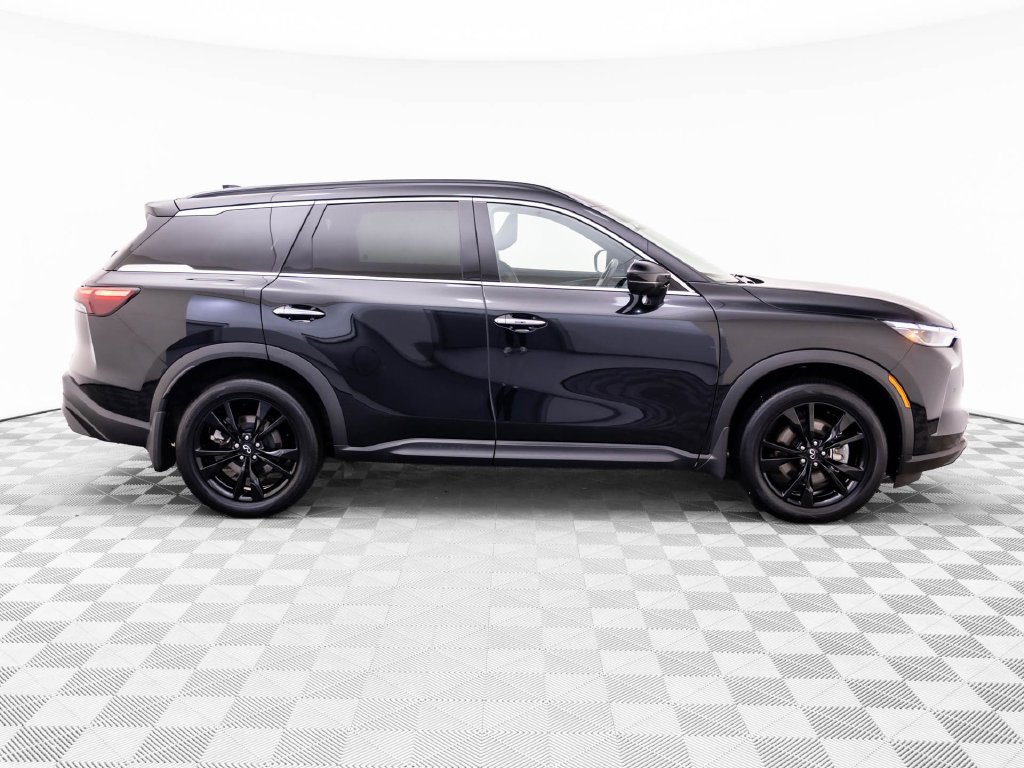 Certified 2025 INFINITI QX60 Luxe w/ Black Edition AWD/4WD image 7