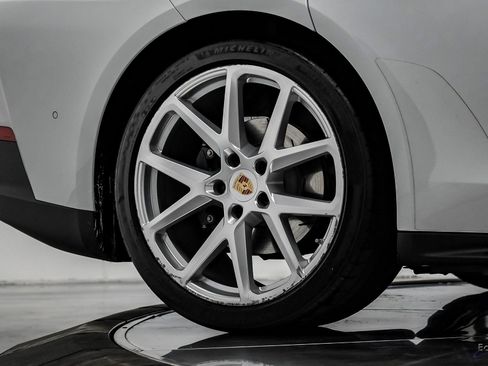 Used 2025 Porsche Panamera w/ Premium Package image 87