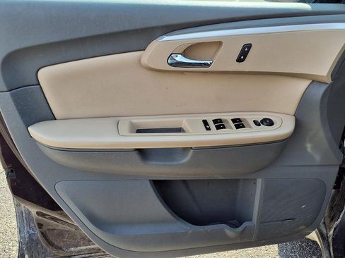 Used 2009 Chevrolet Traverse LT image 12