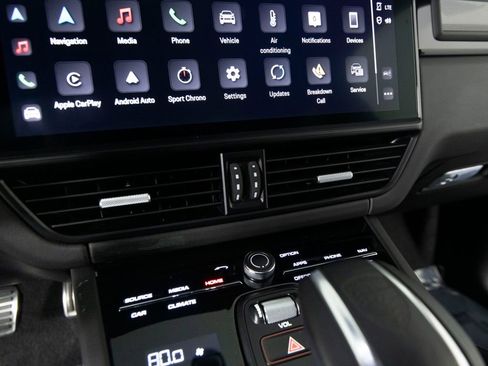 Certified 2022 Porsche Cayenne Turbo GT AWD/4WD image 27