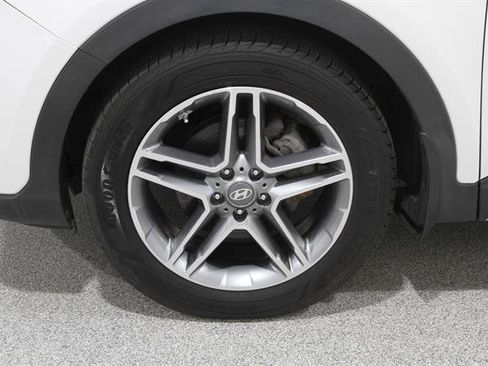 Used 2017 Hyundai Santa Fe Limited AWD/4WD image 24