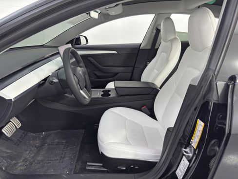 Used 2022 Tesla Model 3 Performance image 16