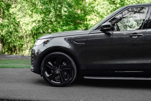 Used 2025 Land Rover Discovery Dynamic SE AWD/4WD image 7