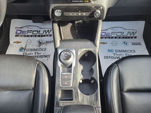 Used 2024 Ford Escape Platinum image 12